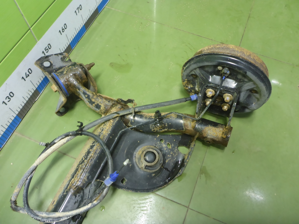 Балка задняя