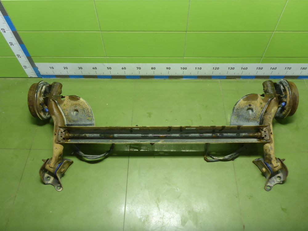 Балка задняя