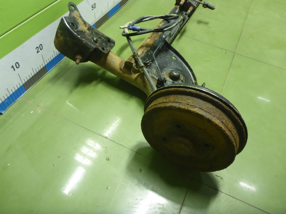 Балка задняя