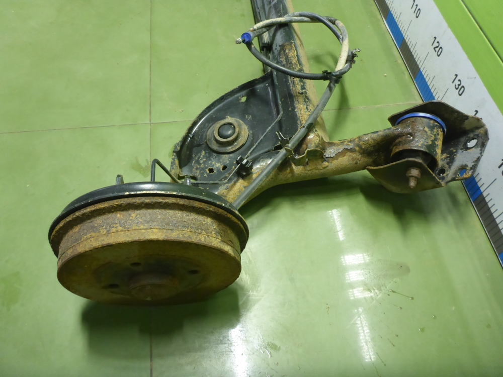 Балка задняя