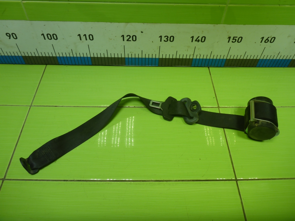 Ремень безопасности