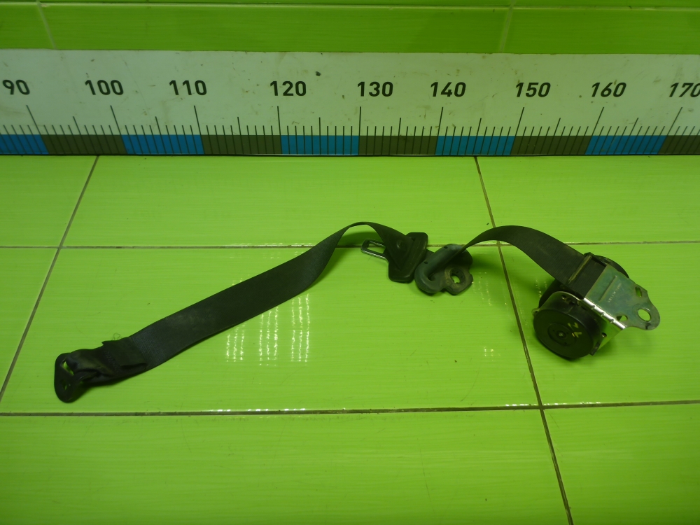 Ремень безопасности