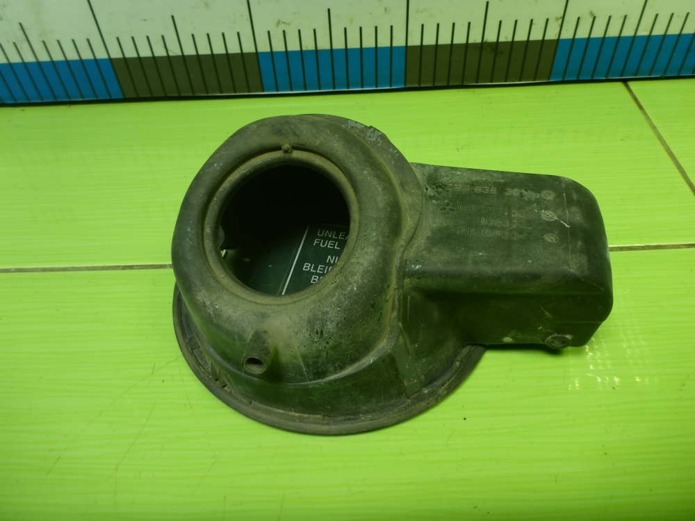 Лючок бензобака