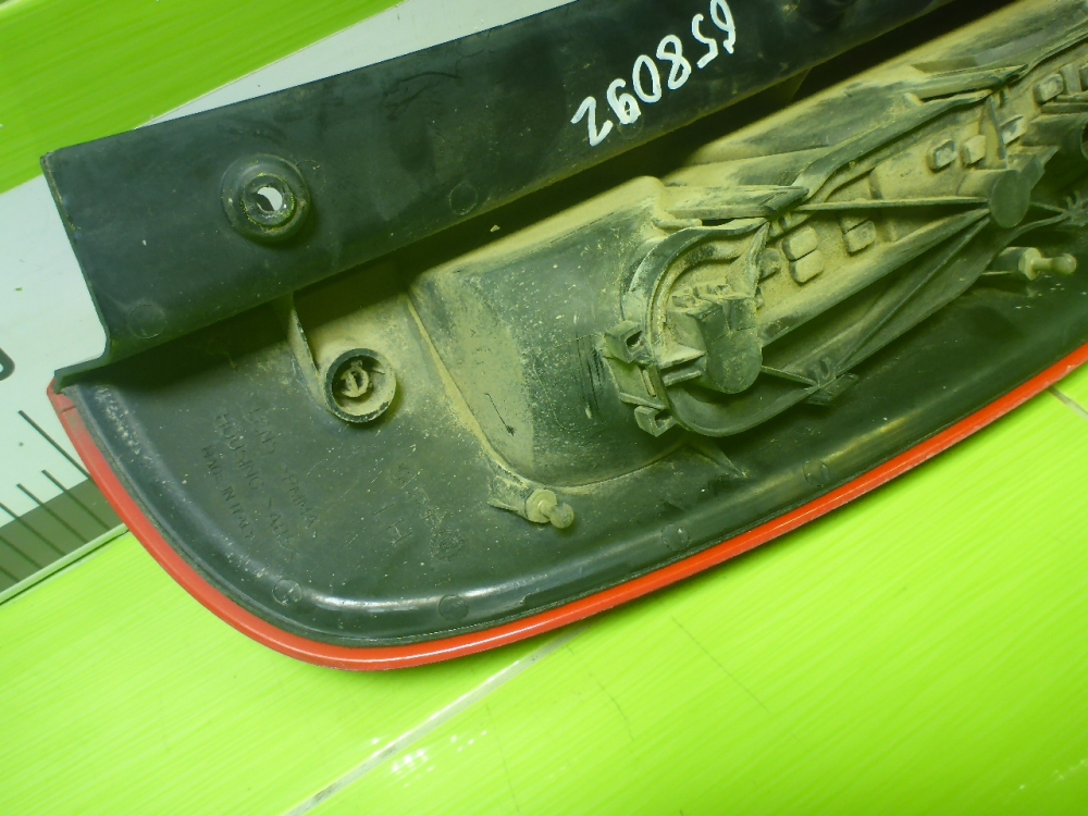 Фонарь задний левый