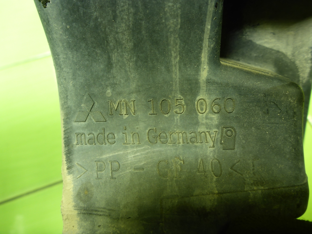 Кронштейн фар правый