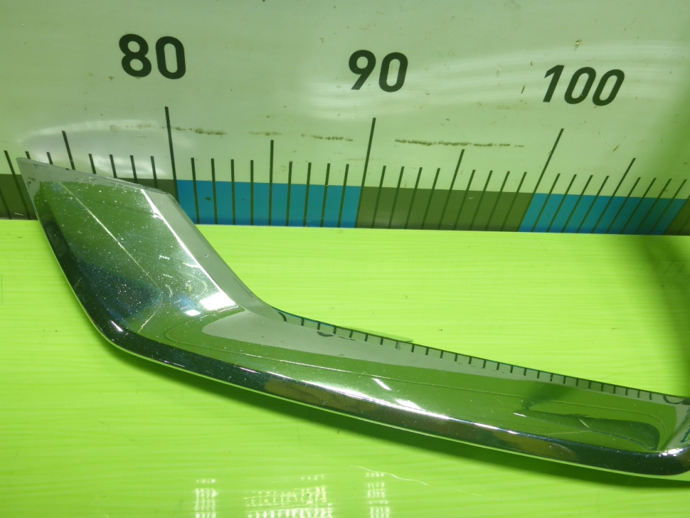 Накладка переднего бампера левая