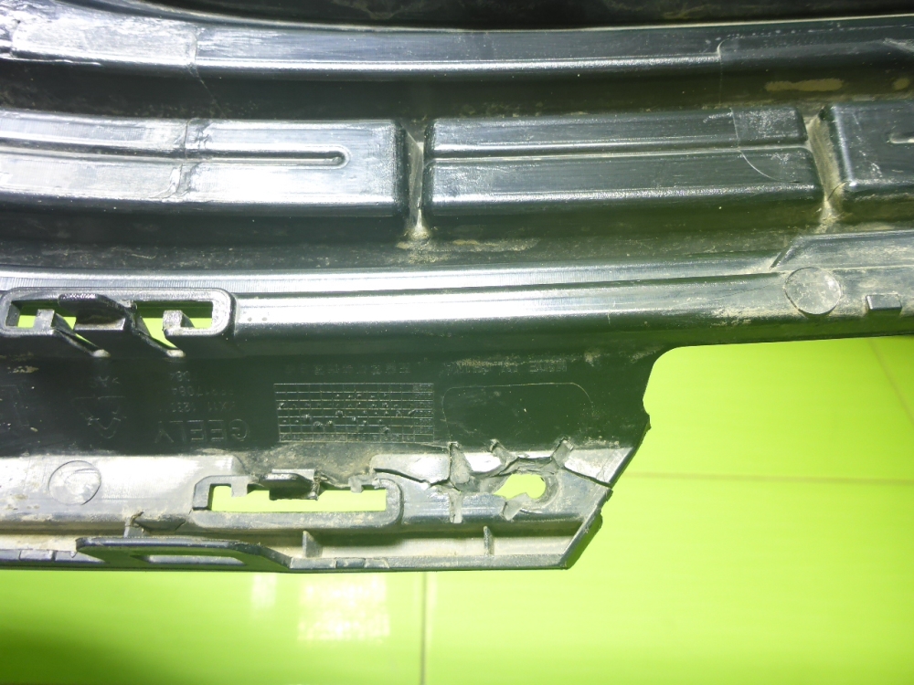 Накладка переднего бампера левая