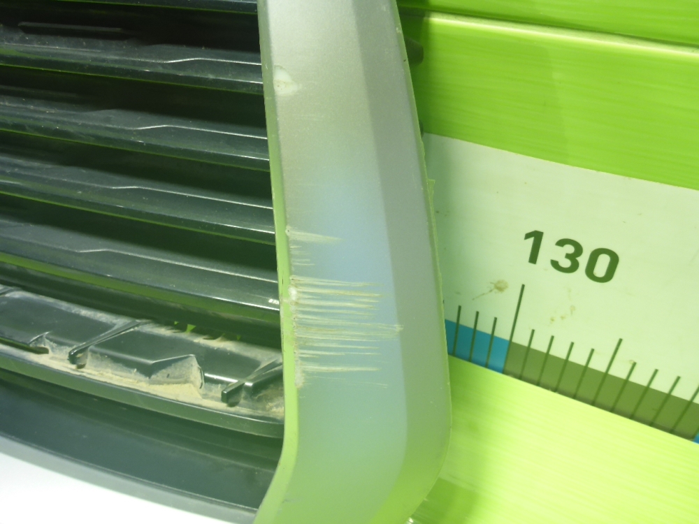 Накладка переднего бампера левая