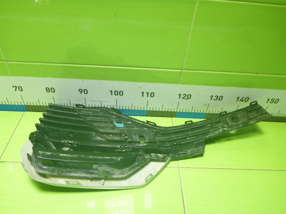 Накладка переднего бампера левая