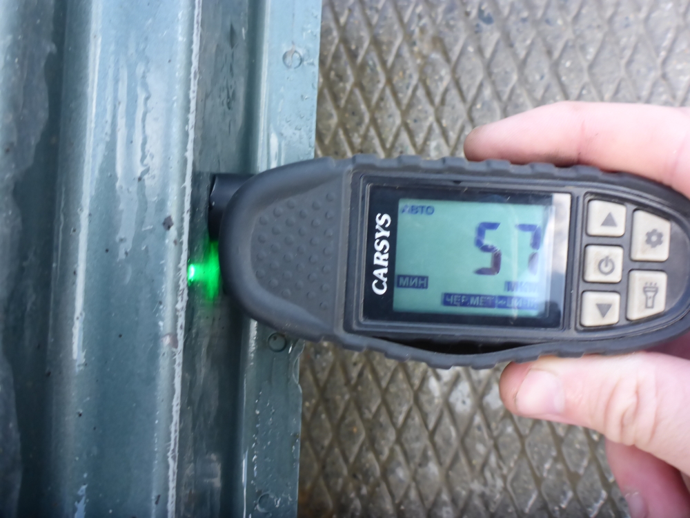 Порог со стойкой левый