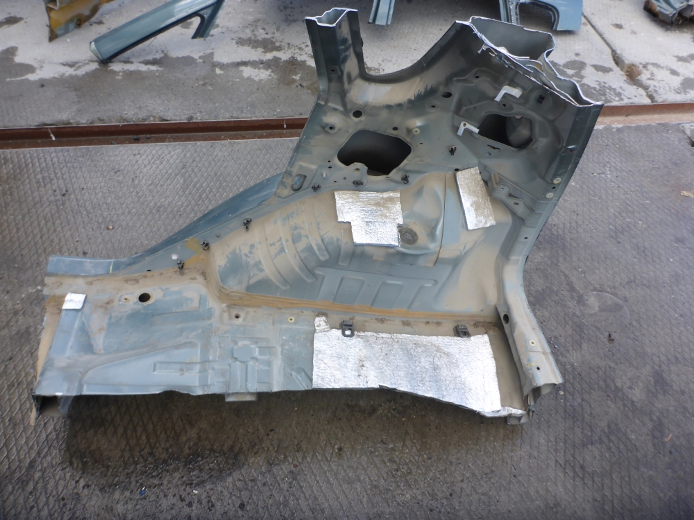 Крыло заднее правое