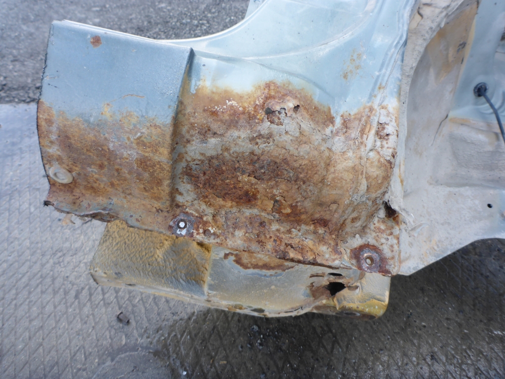 Лонжерон передний правый