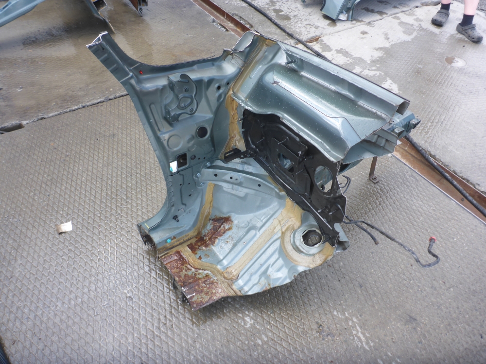 Лонжерон передний левый