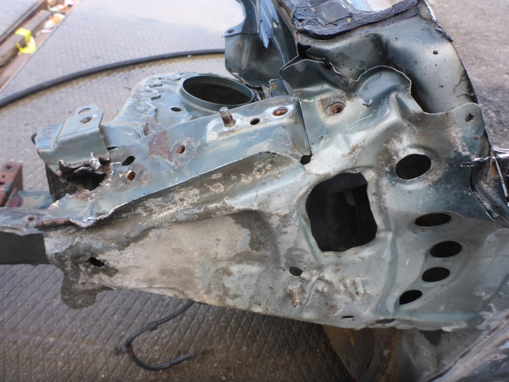 Лонжерон передний левый