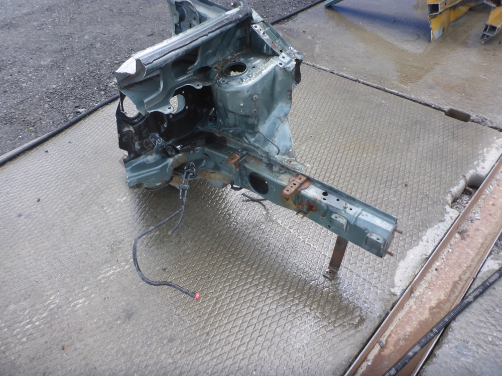 Лонжерон передний левый