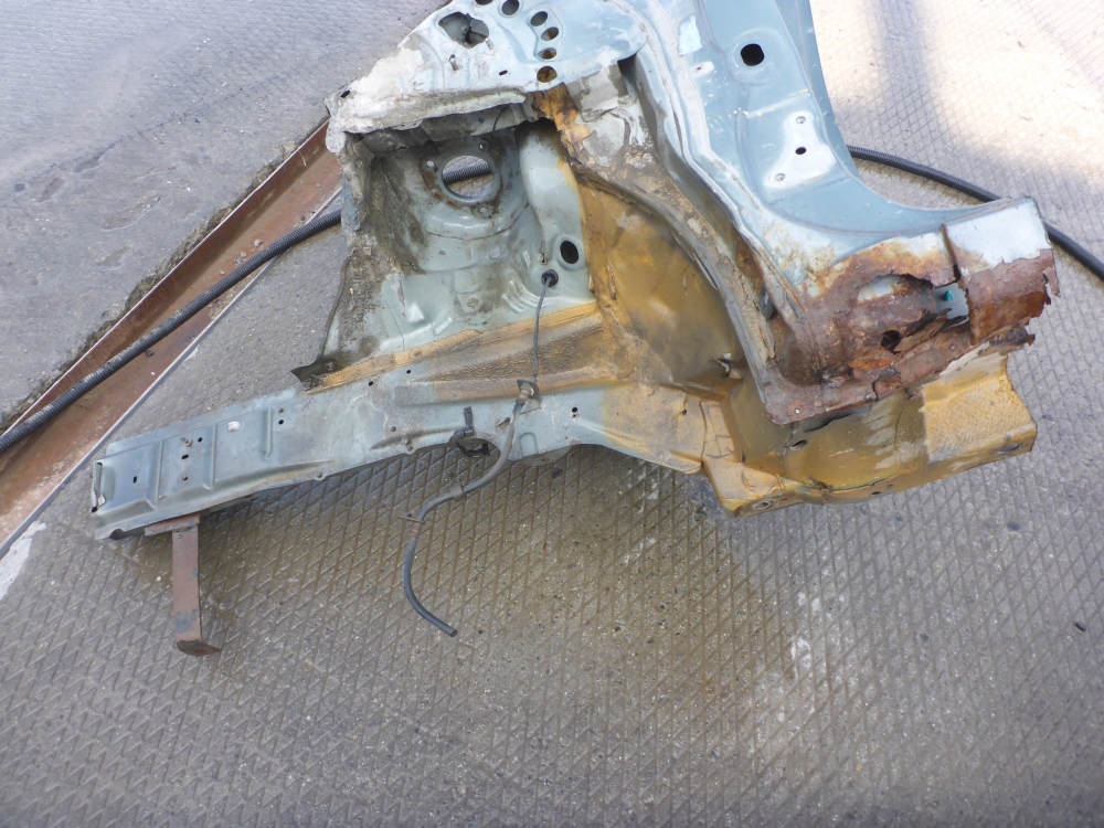 Лонжерон передний левый