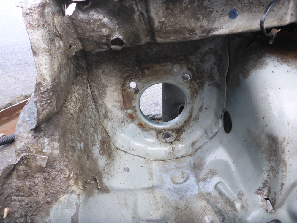 Лонжерон передний левый