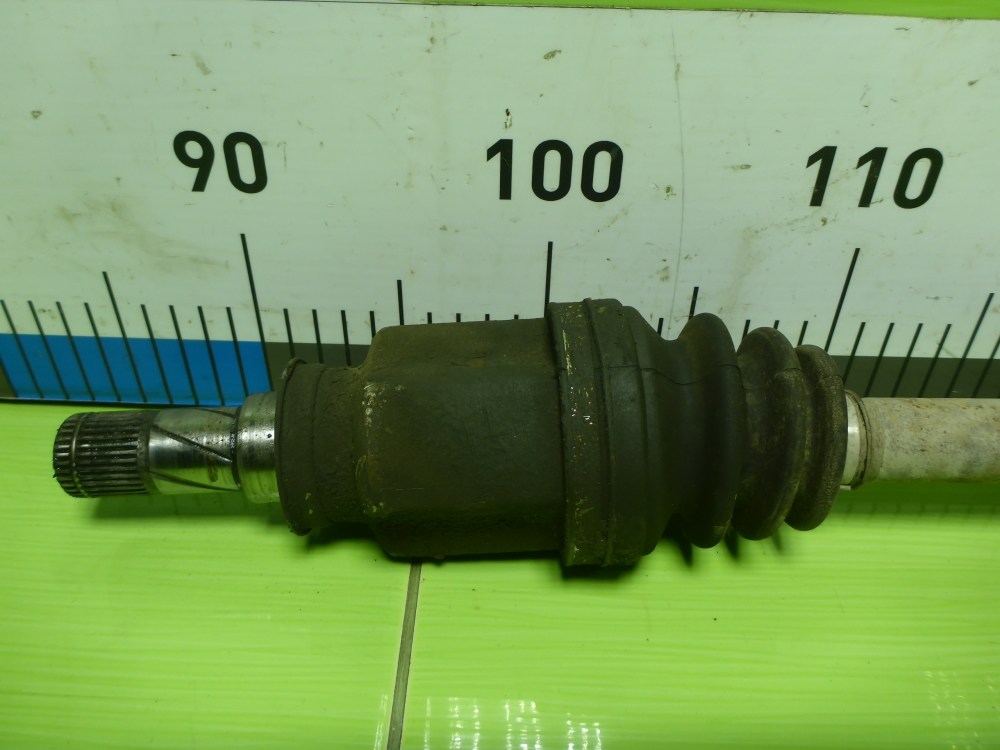 Полуось передняя правая