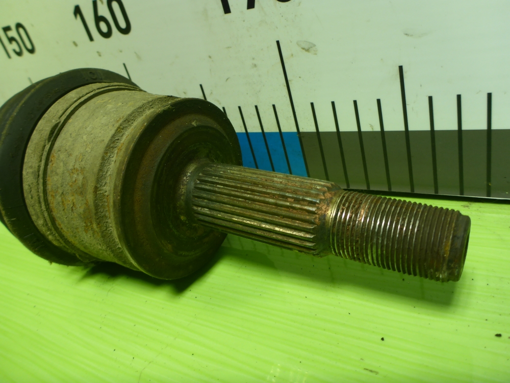 Полуось передняя правая