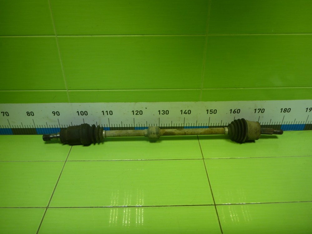 Полуось передняя правая