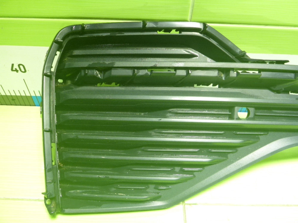 Накладка переднего бампера левая