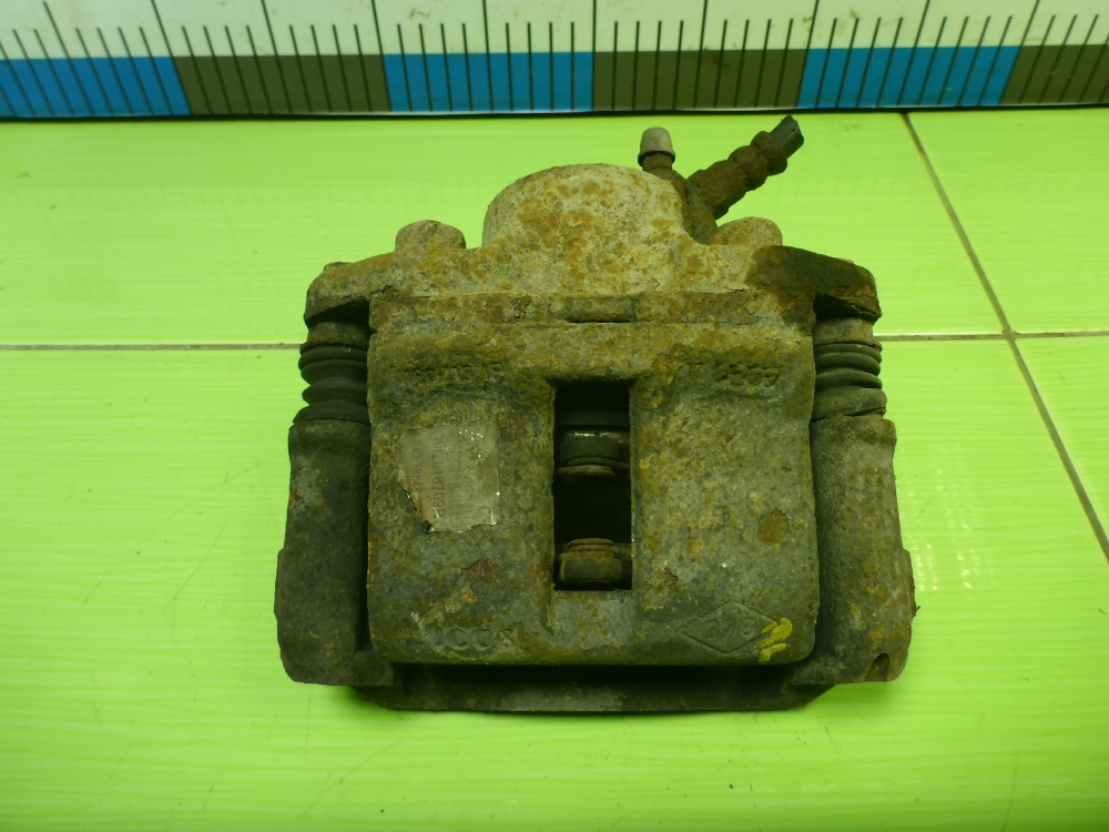 Суппорт передний левый