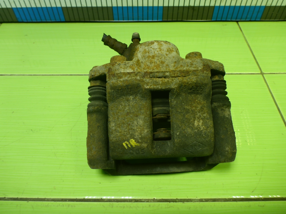 Суппорт передний правый