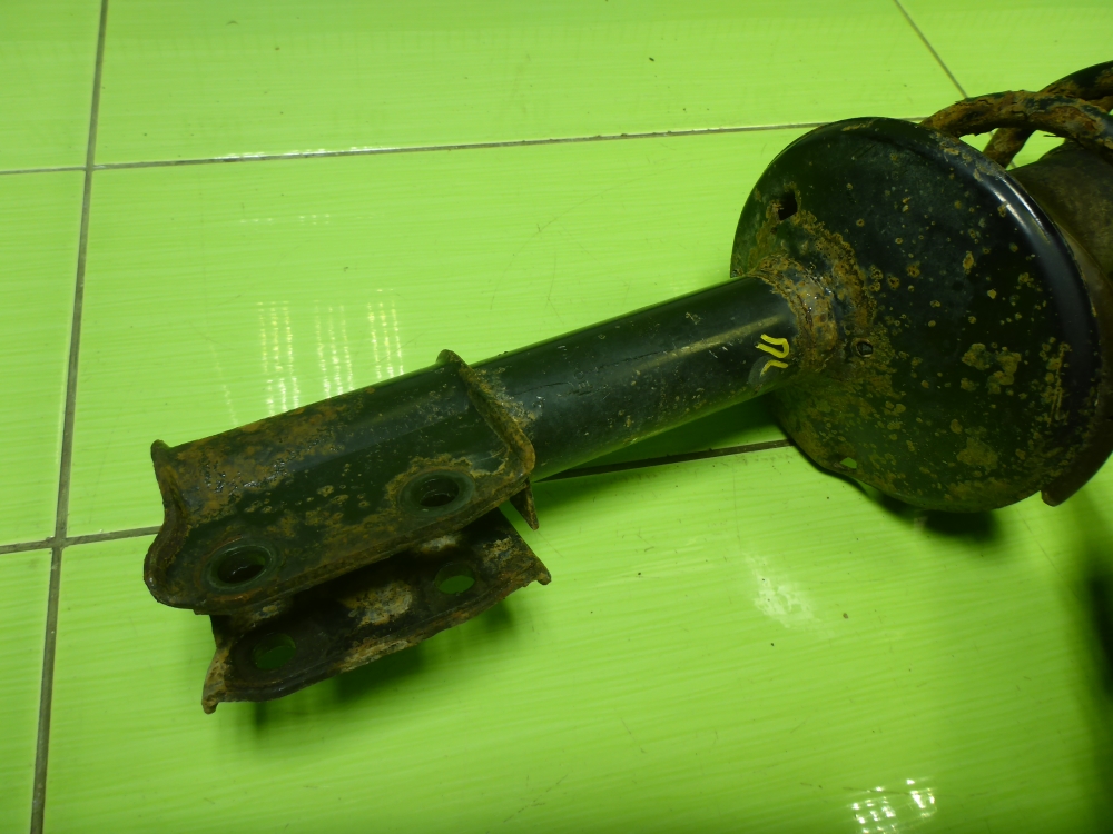 Амортизатор передний