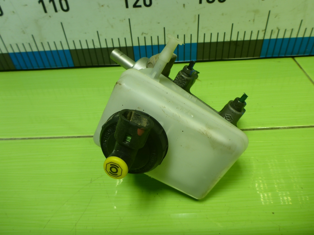 Цилиндр тормозной главный