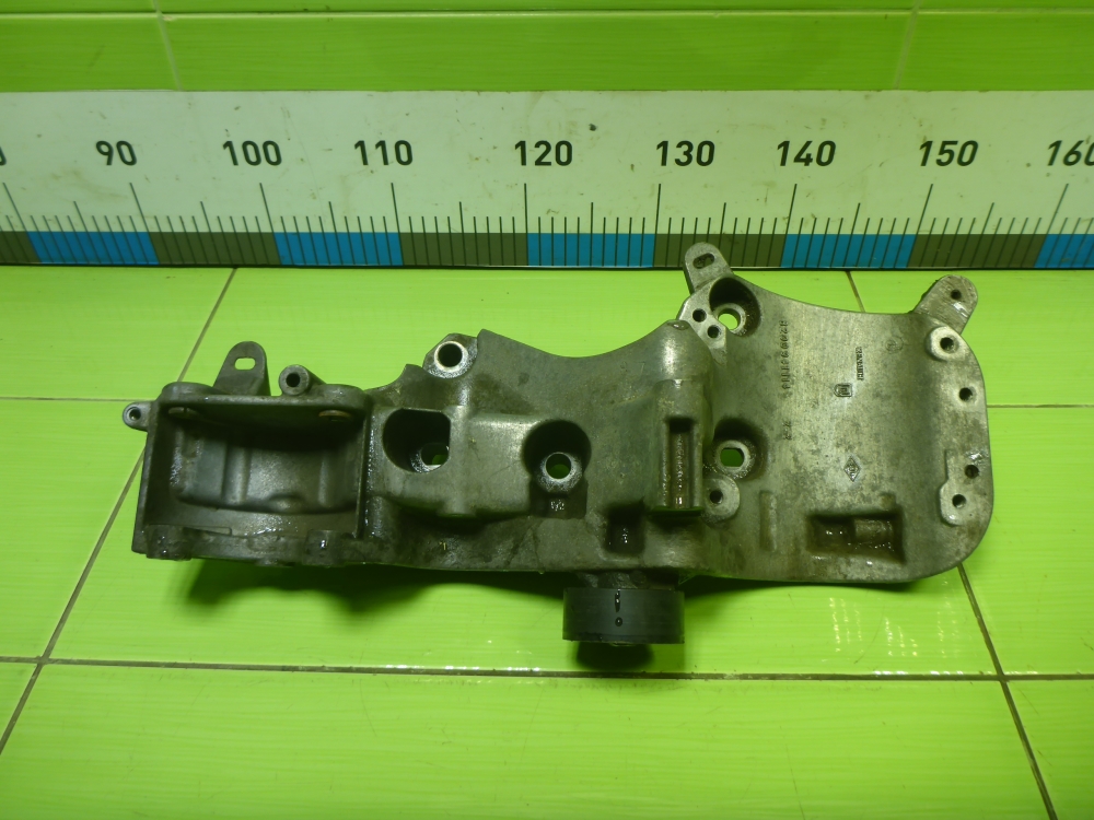 Кронштейн генератора