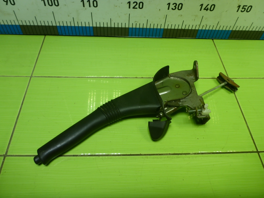 Рычаг стояночного тормоза