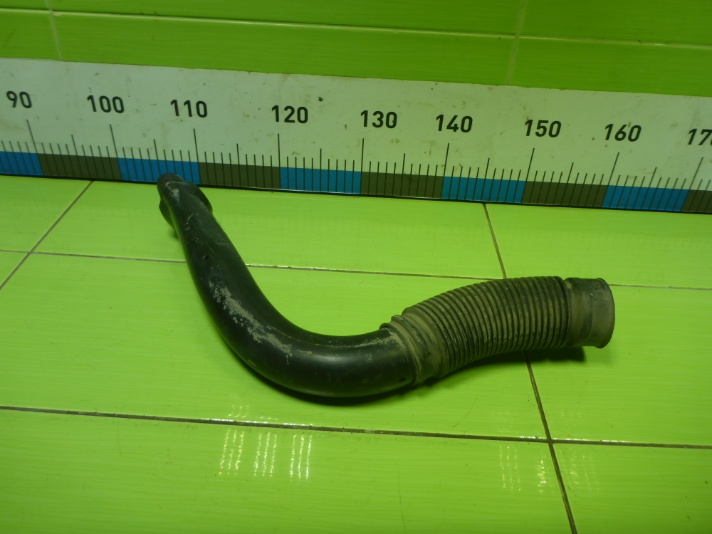 Патрубок воздушного фильтра