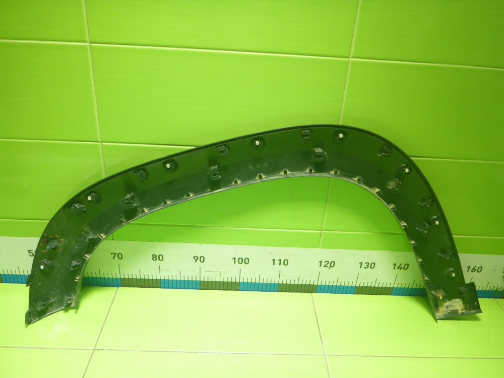 Накладка переднего крыла правого