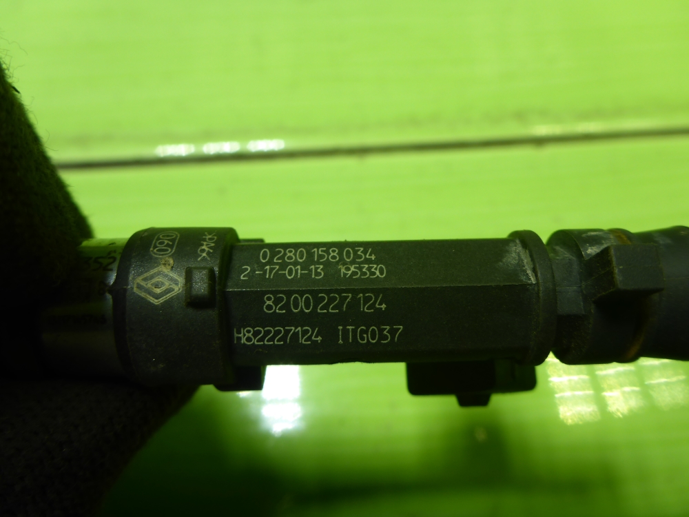 Форсунка инжекторная электрическая