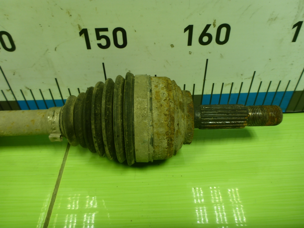 Полуось передняя правая