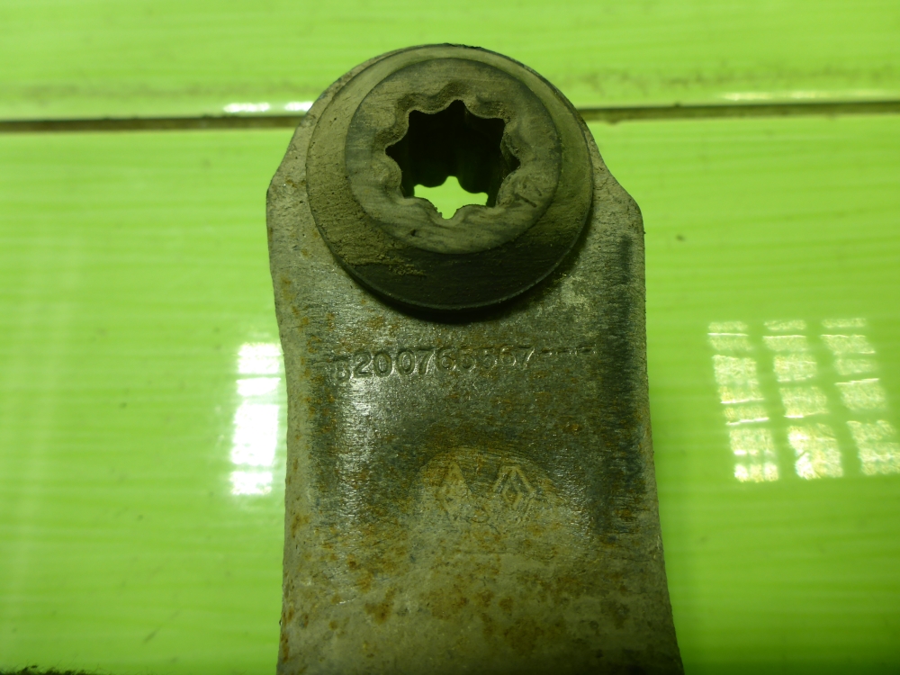 Кронштейн радиатора