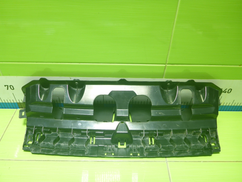 Кронштейн заднего бампера