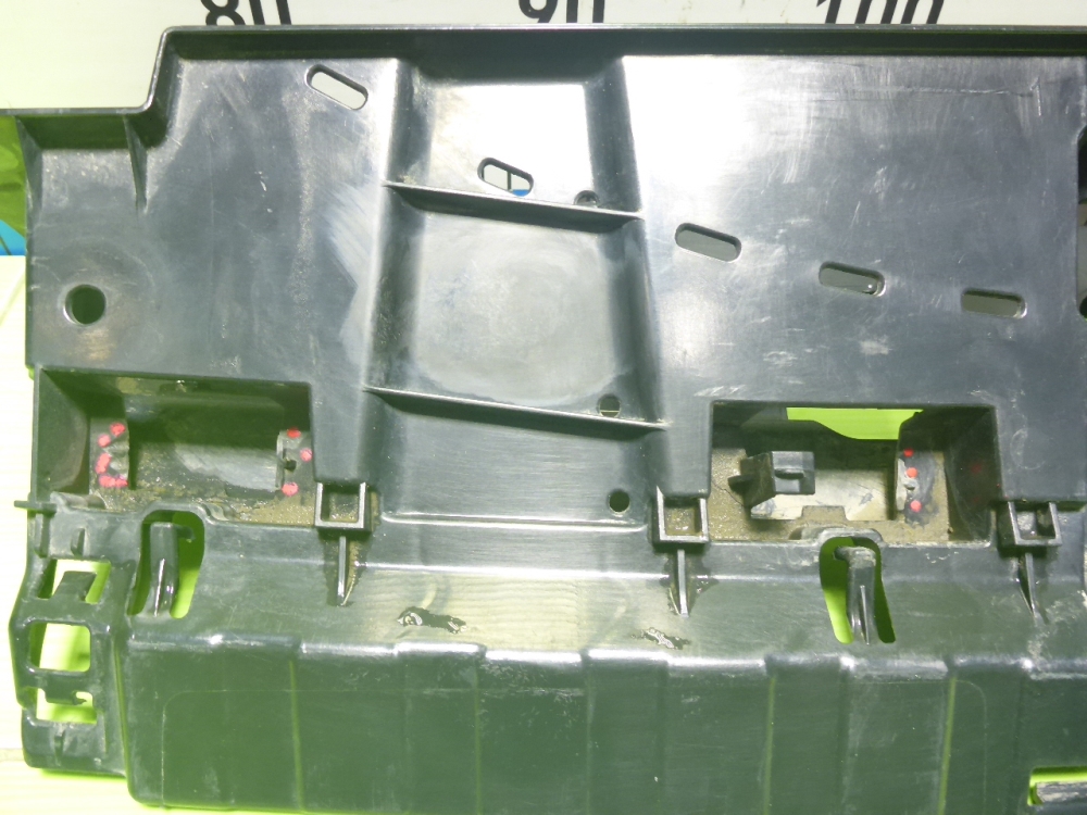 Кронштейн заднего бампера