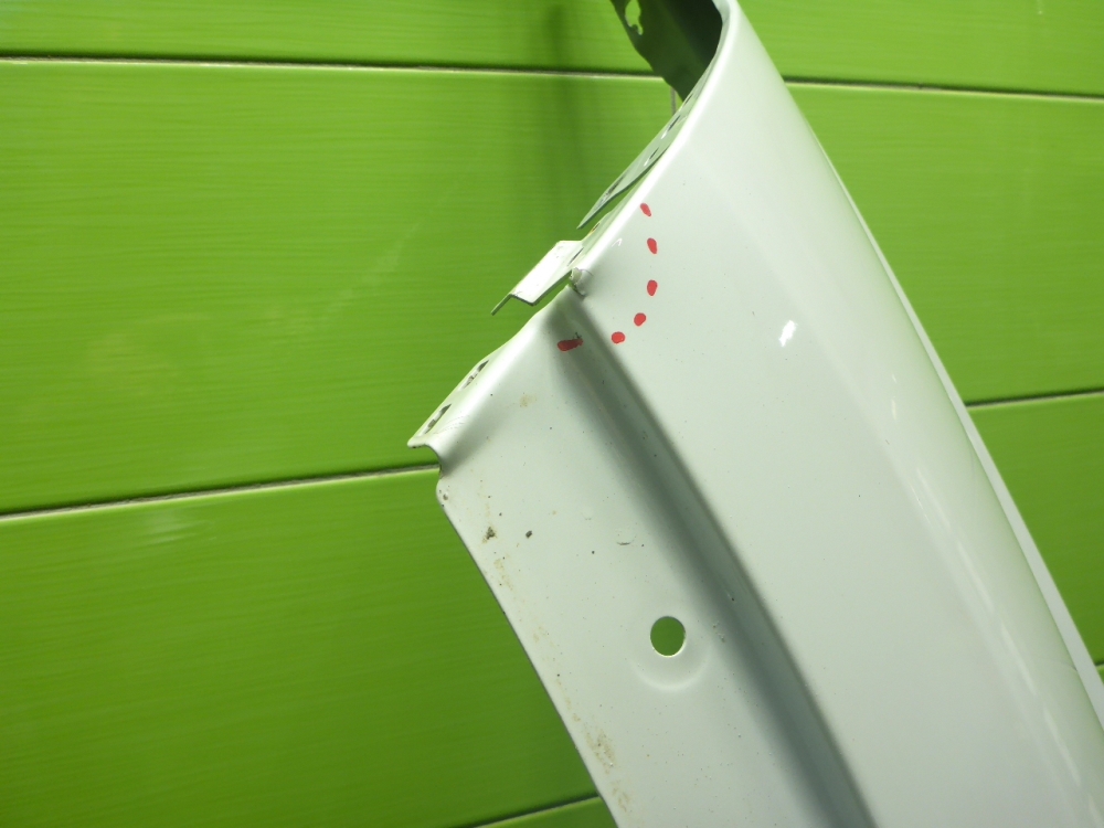 Крыло переднее левое