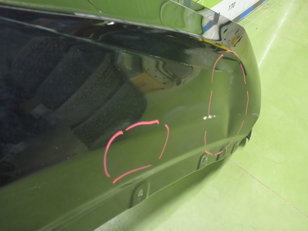 Крыло переднее правое