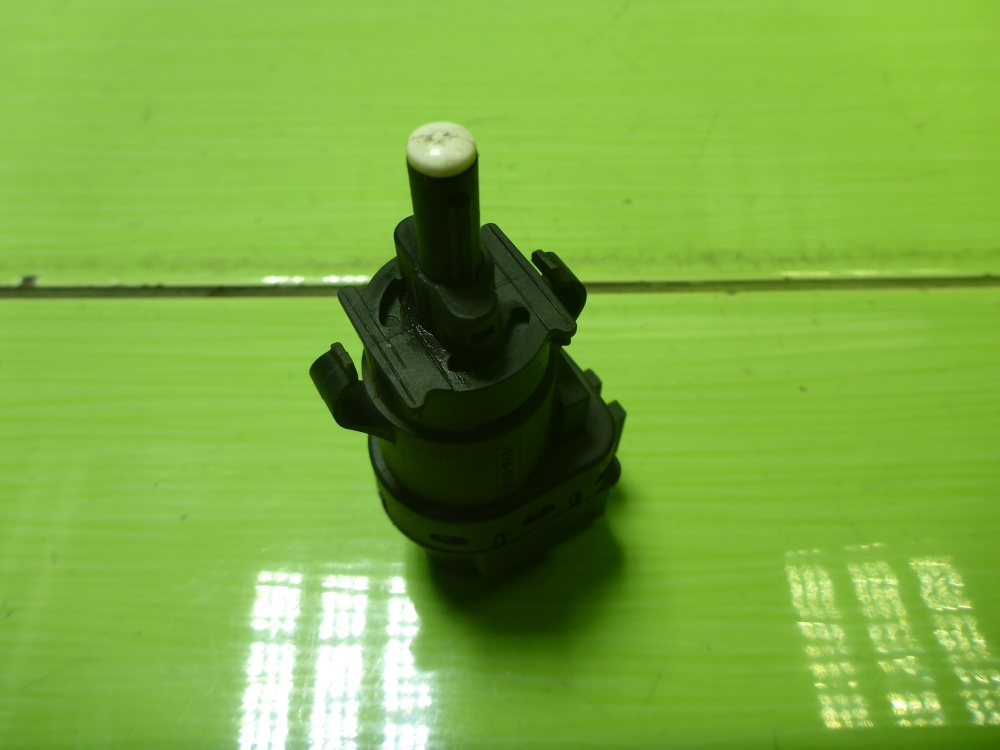 Датчик включения стопсигнала