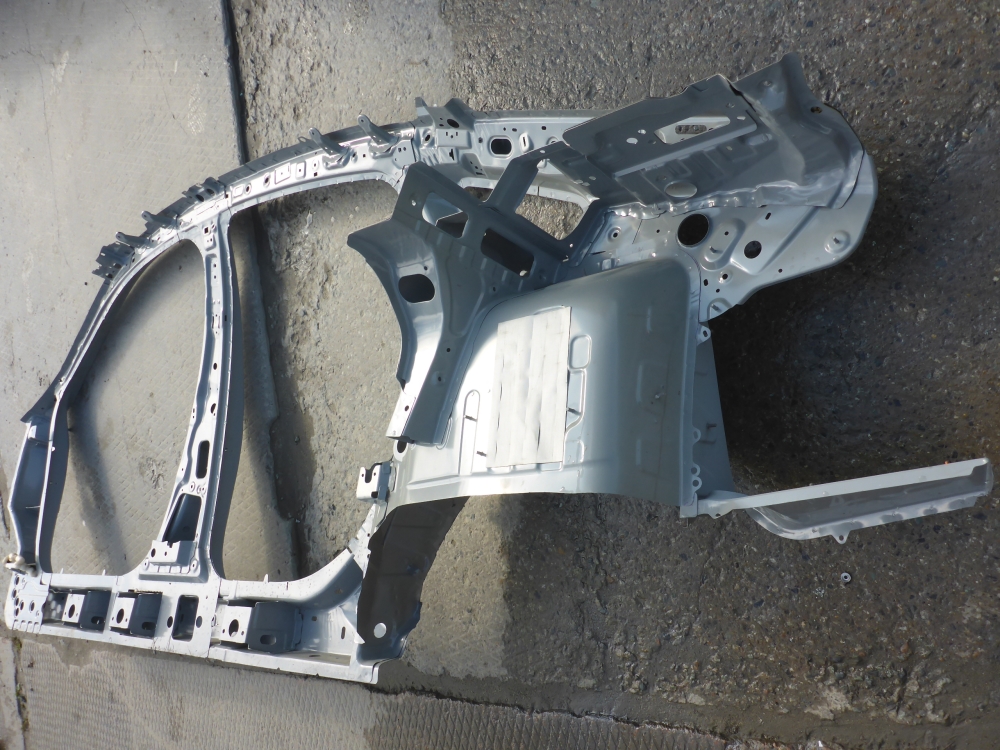 Кузовной элемент