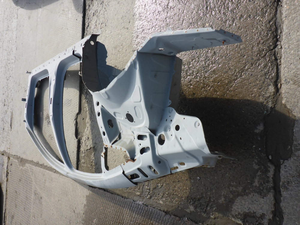 Кузовной элемент