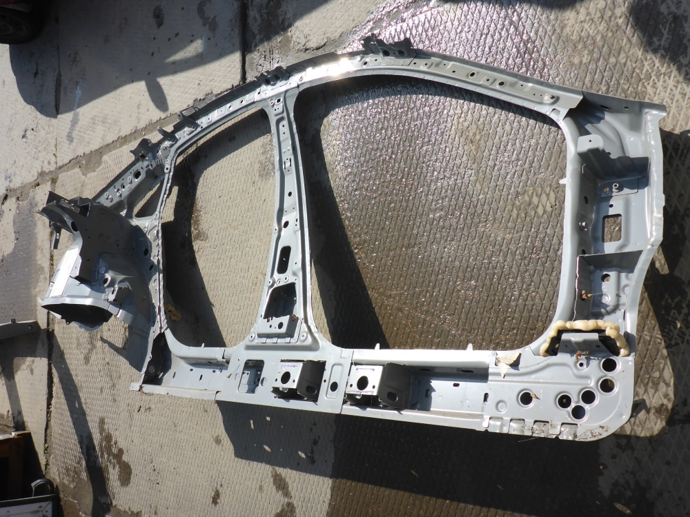 Кузовной элемент