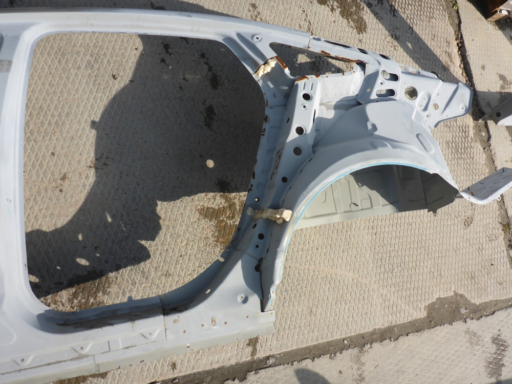 Кузовной элемент