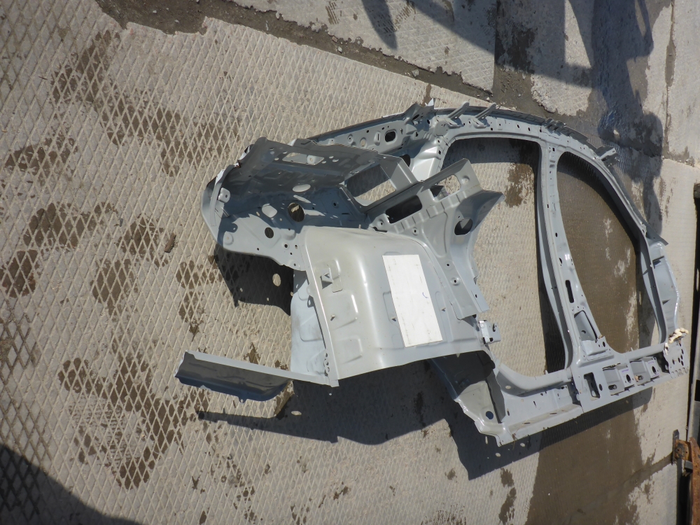 Кузовной элемент