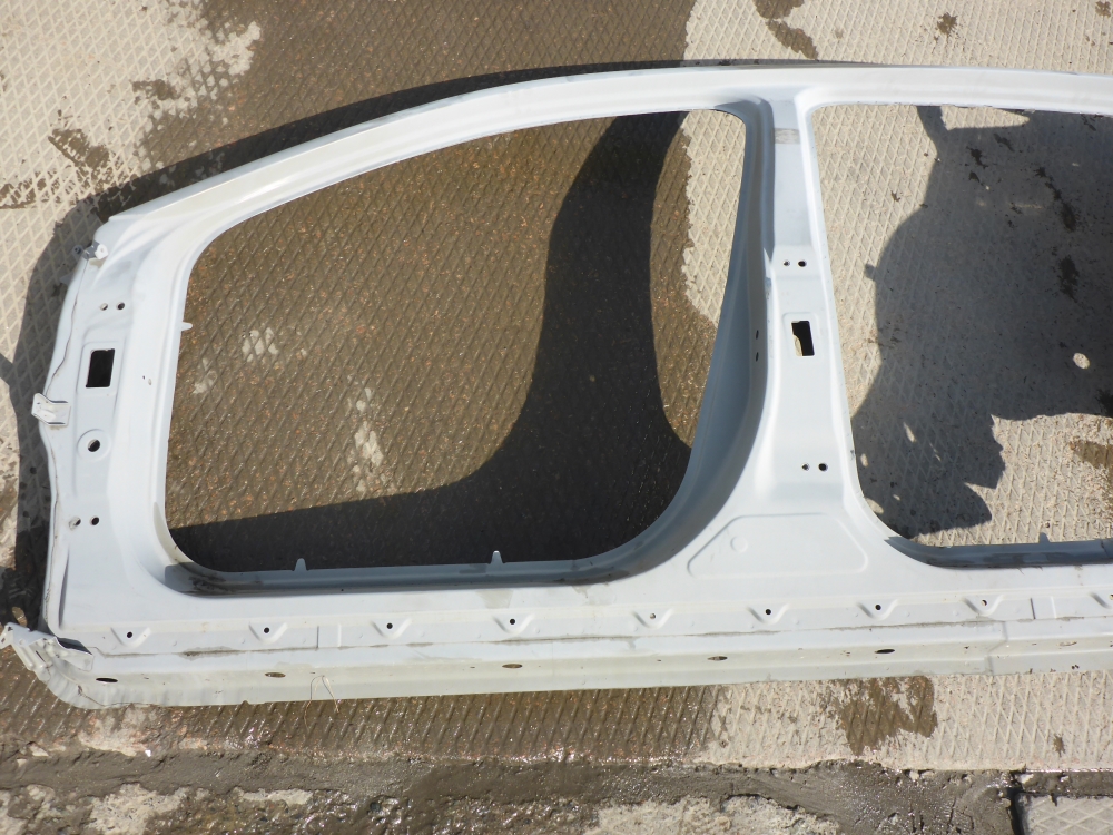 Кузовной элемент