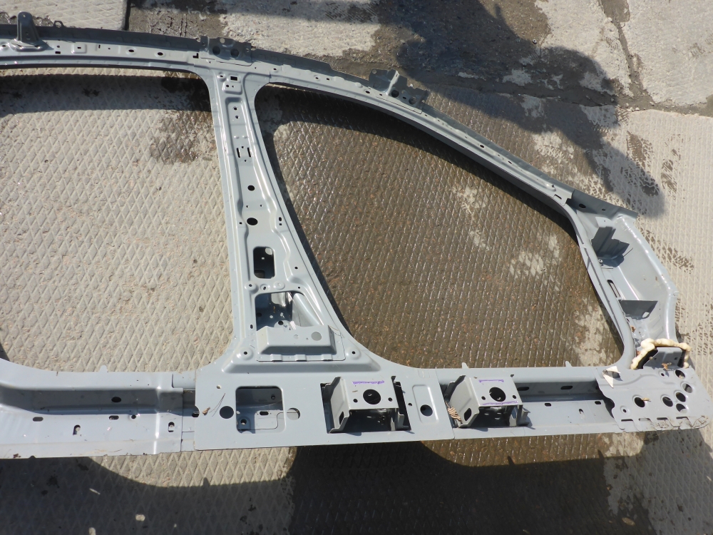 Кузовной элемент