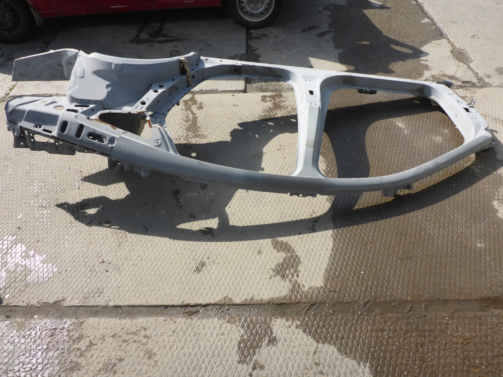 Кузовной элемент