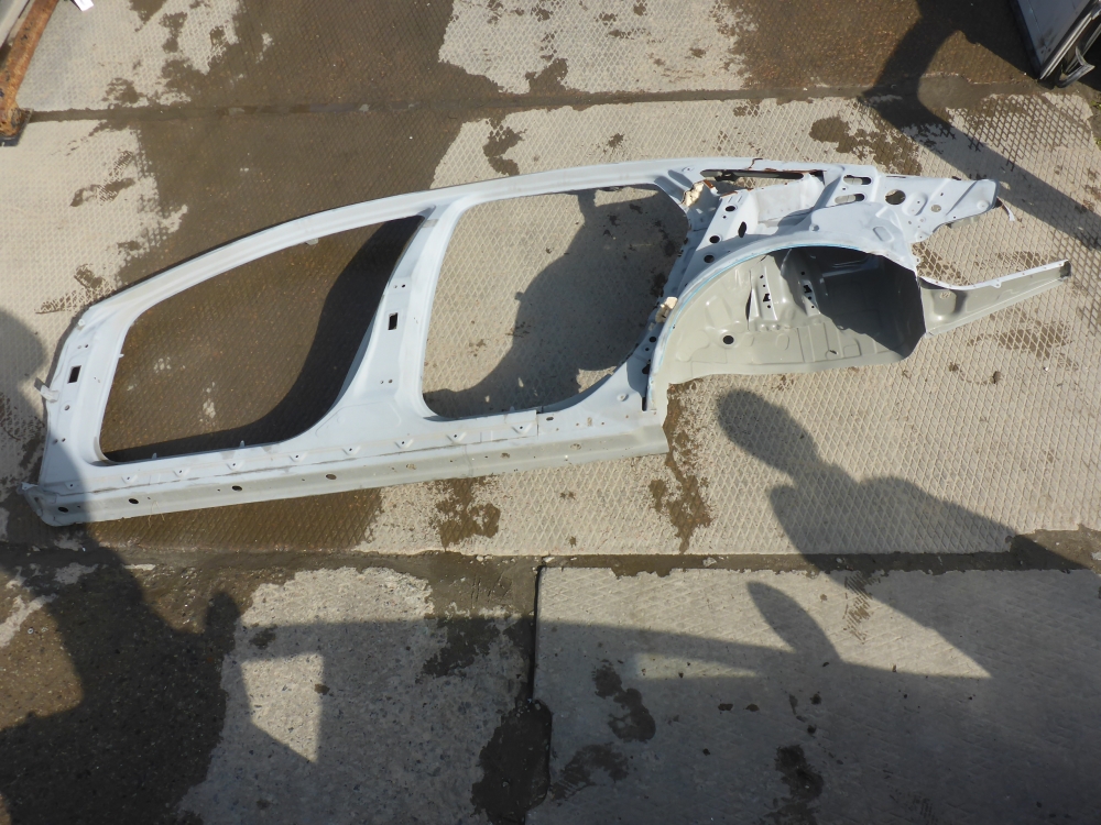 Кузовной элемент